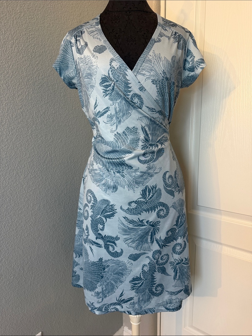 Athleta Pale Blue Tie-Dye Trim Coverup